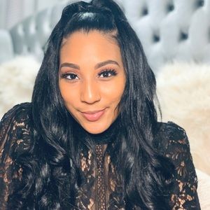 Meet your Posher, Dayahna